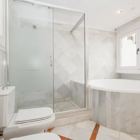 Home, With Direct Access To The Beach, Sea Views And South Facing, In Puerto Banus Apartment Marbella