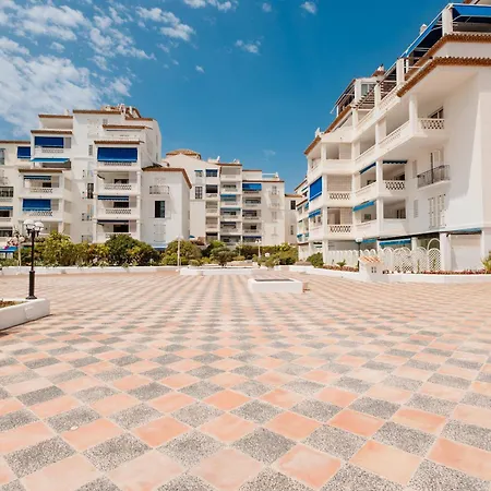 Apartment Home, With Direct Access To The Beach, Sea Views And South Facing, In Puerto Banus Marbella