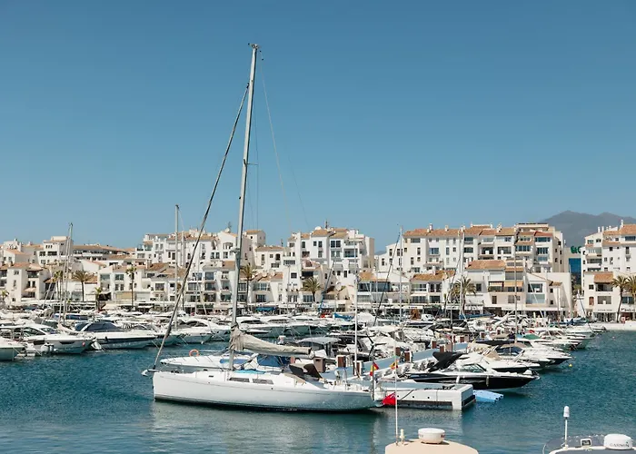 Appartement Home, With Direct Access To The Beach, Sea Views And South Facing, In Puerto Banus Marbellac