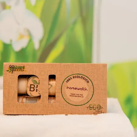 Home, With Direct Access To The Beach, Sea Views And South Facing, In Puerto Banus Apartmán *