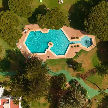 Home, With Direct Access To The Beach, Sea Views And South Facing, In Puerto Banus Apartmán