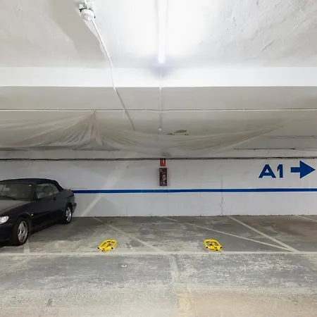 Appartamento Home, With Direct Access To The Beach, Sea Views And South Facing, In Puerto Banus Marbella