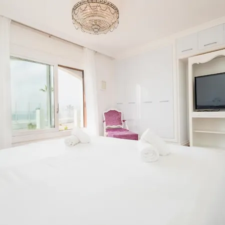 Home, With Direct Access To The Beach, Sea Views And South Facing, In Puerto Banus Marbellac