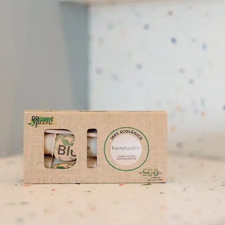 Home, With Direct Access To The Beach, Sea Views And South Facing, In Puerto Banus Apartmán *