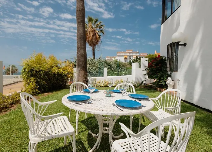 Daire Home, With Direct Access To The Beach, Sea Views And South Facing, In Puerto Banus Marbella