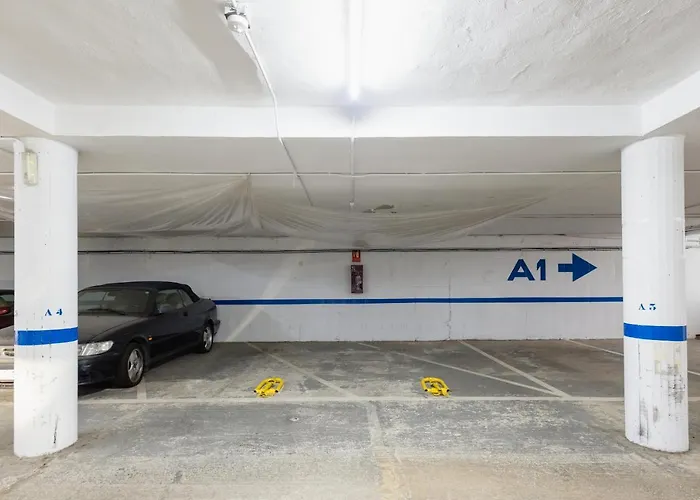 Апартаменты Home, With Direct Access To The Beach, Sea Views And South Facing, In Puerto Banus Марбелья