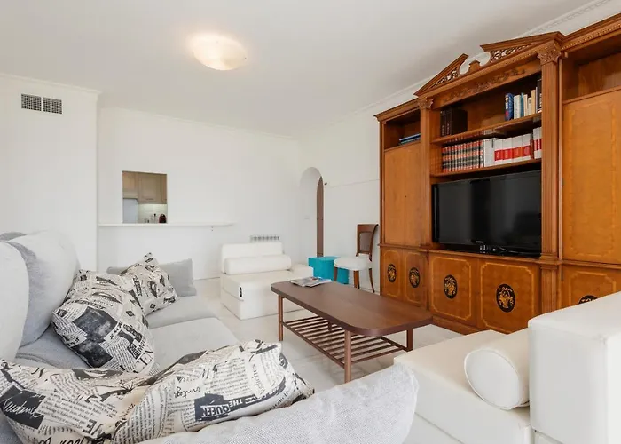 Home, With Direct Access To The Beach, Sea Views And South Facing, In Puerto Banus アパート マルベーリャ
