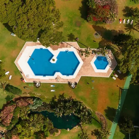 Apartamento Home, With Direct Access To The Beach, Sea Views And South Facing, In Puerto Banus *