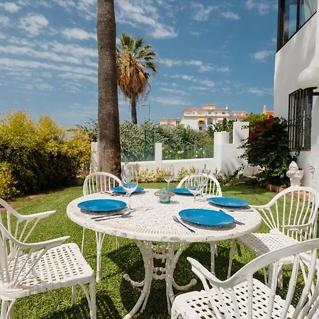 Apartamento Home, With Direct Access To The Beach, Sea Views And South Facing, In Puerto Banus Marbella