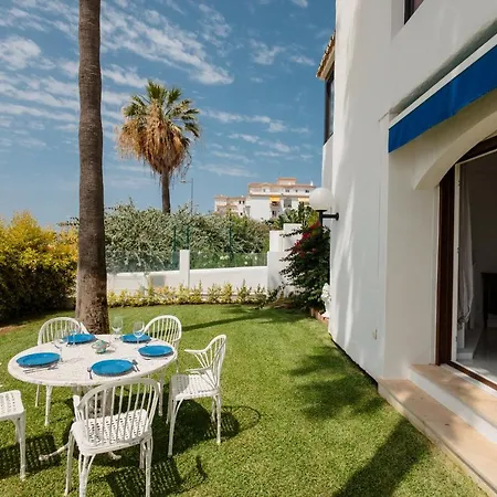 Apartamento Home, With Direct Access To The Beach, Sea Views And South Facing, In Puerto Banus