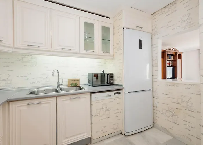 Home, With Direct Access To The Beach, Sea Views And South Facing, In Puerto Banus Διαμέρισμα Μαρμπέλλα